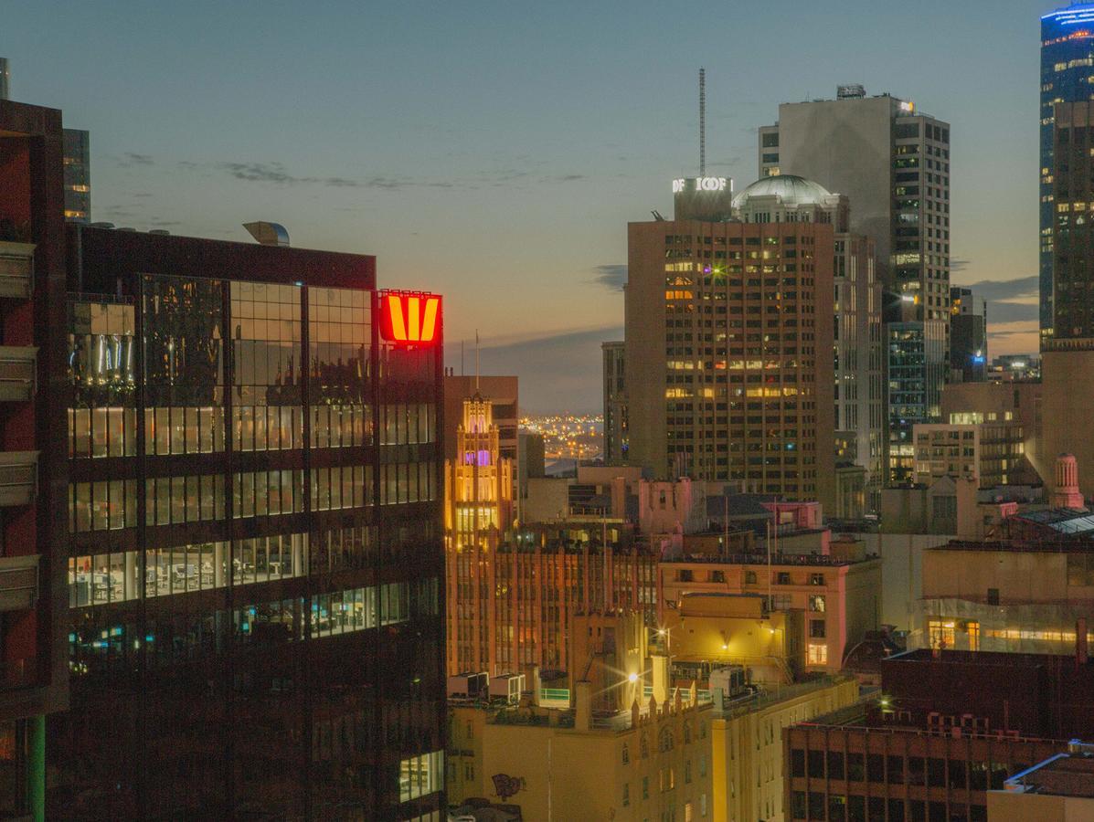 Apc On Bourke Aparthotel Melbourne Esterno foto
